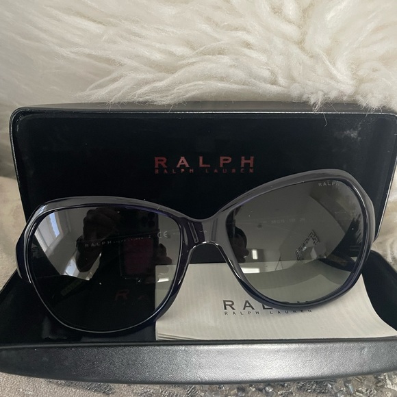 Ralph Lauren Original Sun glasses - Picture 3 of 6